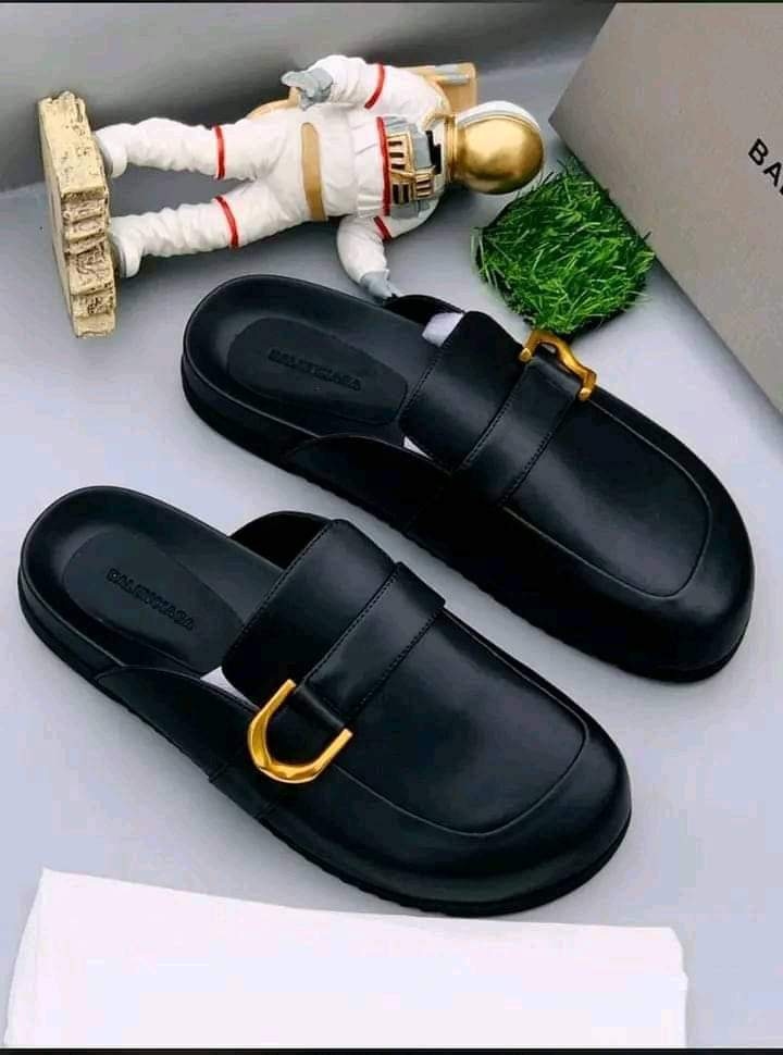 Balenciaga Buckle Mule Half Shoes Black Leather Slip On