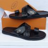 Tods Toe Loop Leather Slippers Embossed Upper Chic Design
