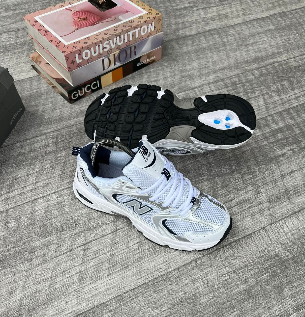 New Balance 530